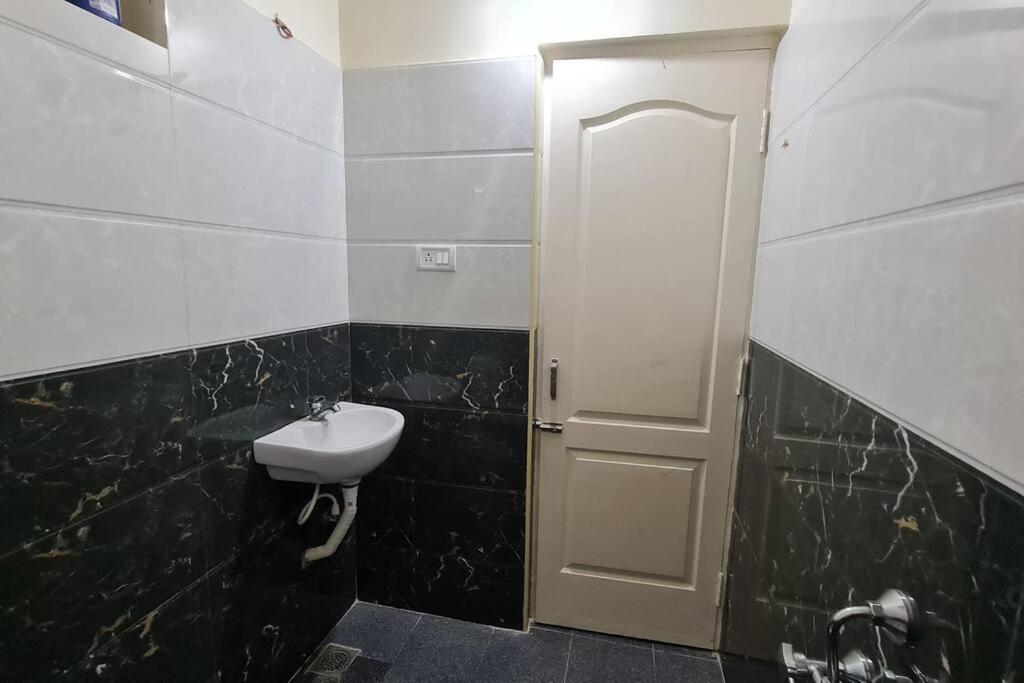Kamalam 2 Bhk - Non Ac Villa Coimbatore Exterior photo